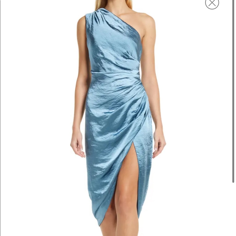 Elliatt Cassini one-shoulder dress